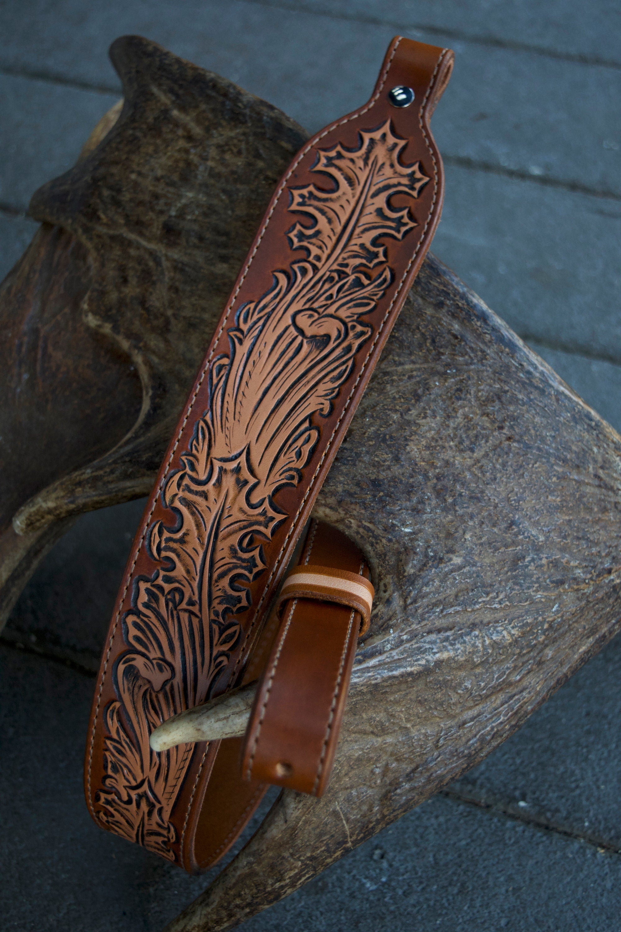 Oak Leaf Gun Sling, Brown