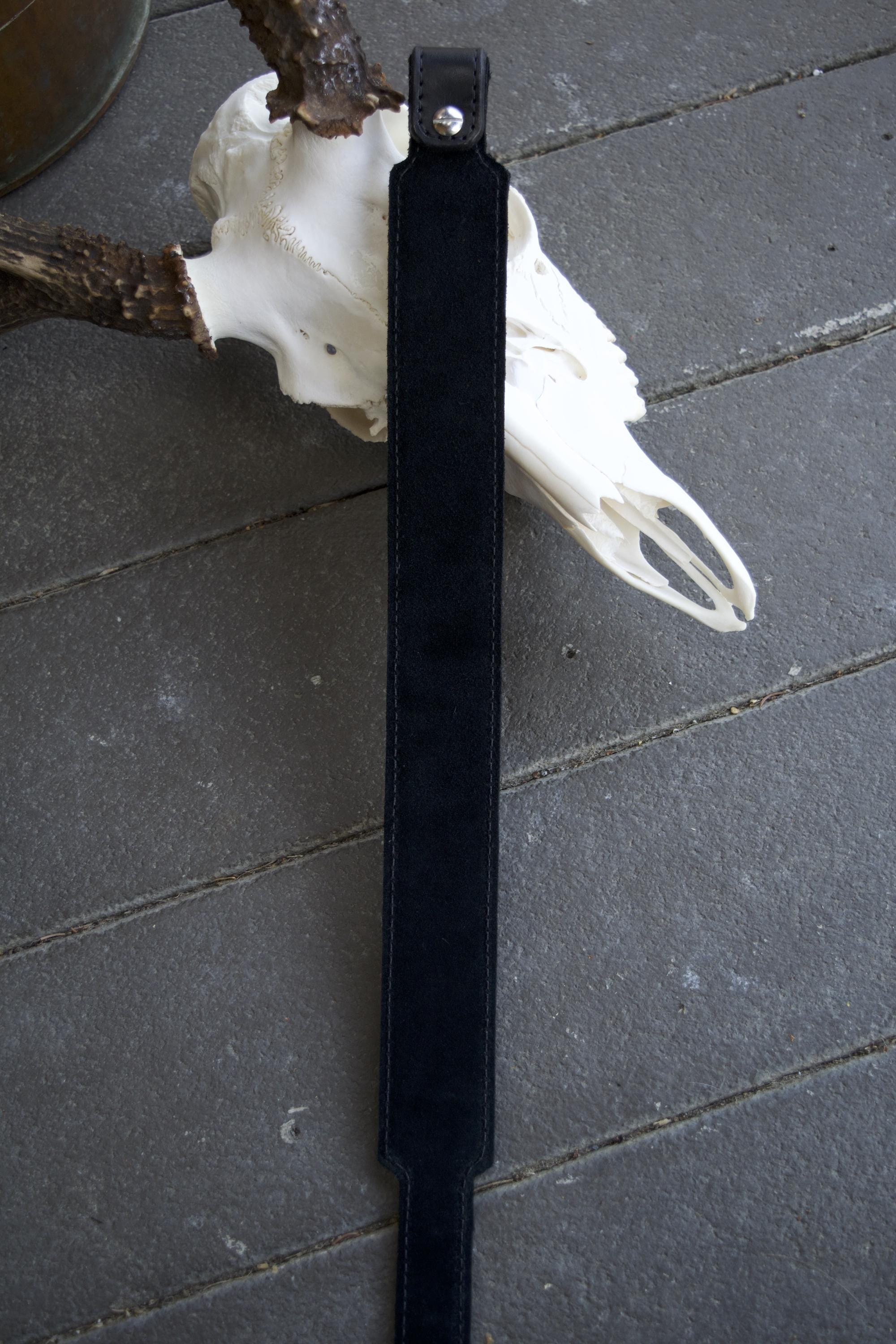 Feather Gun Sling, Black