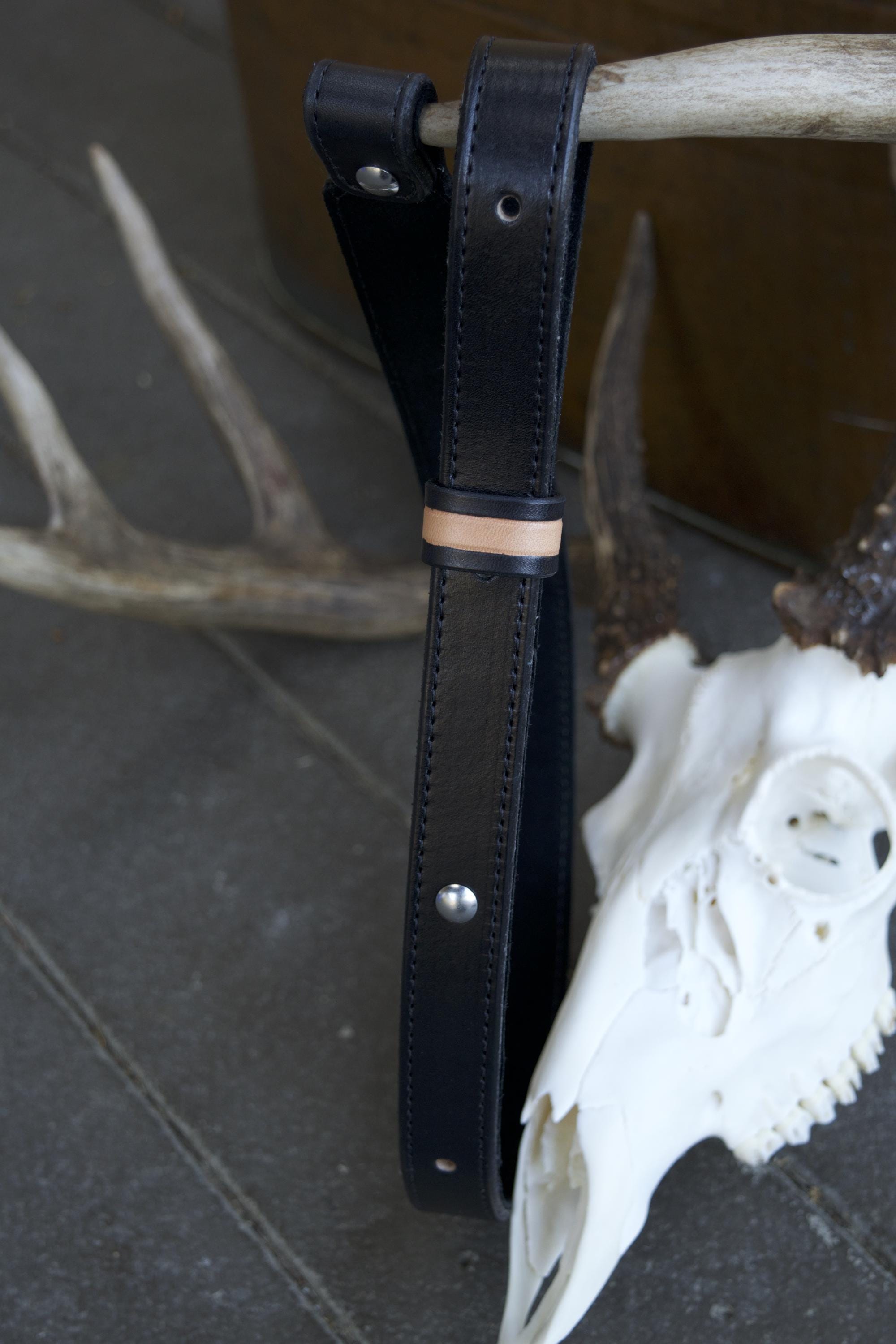 Feather Gun Sling, Black