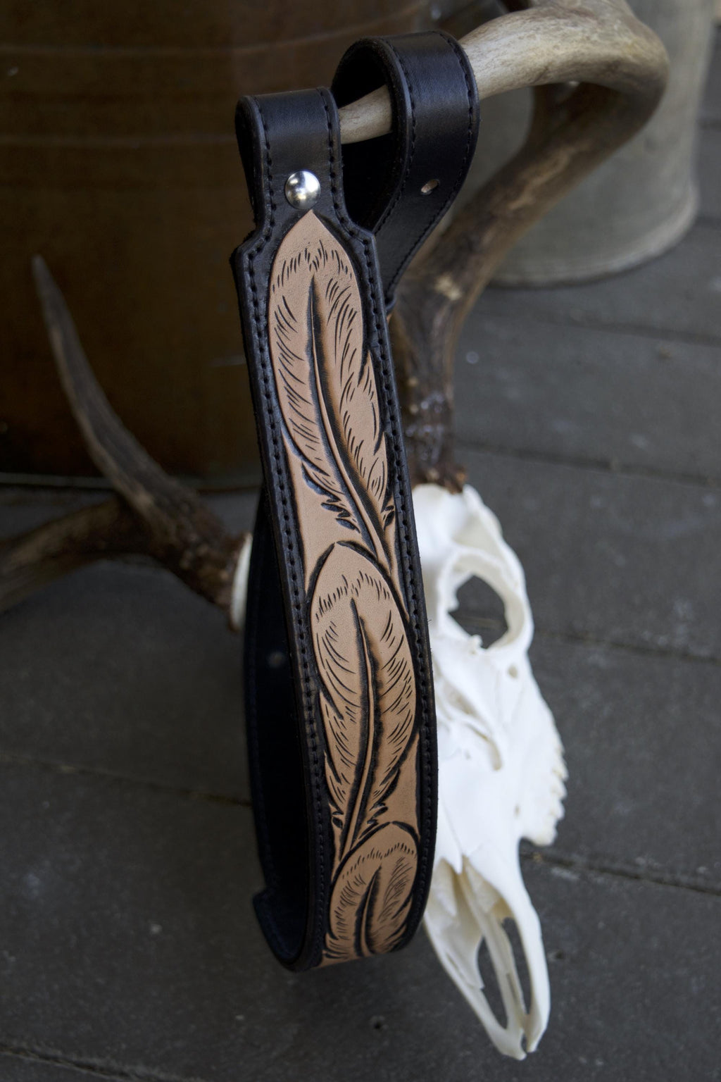 Feather Gun Sling, Black