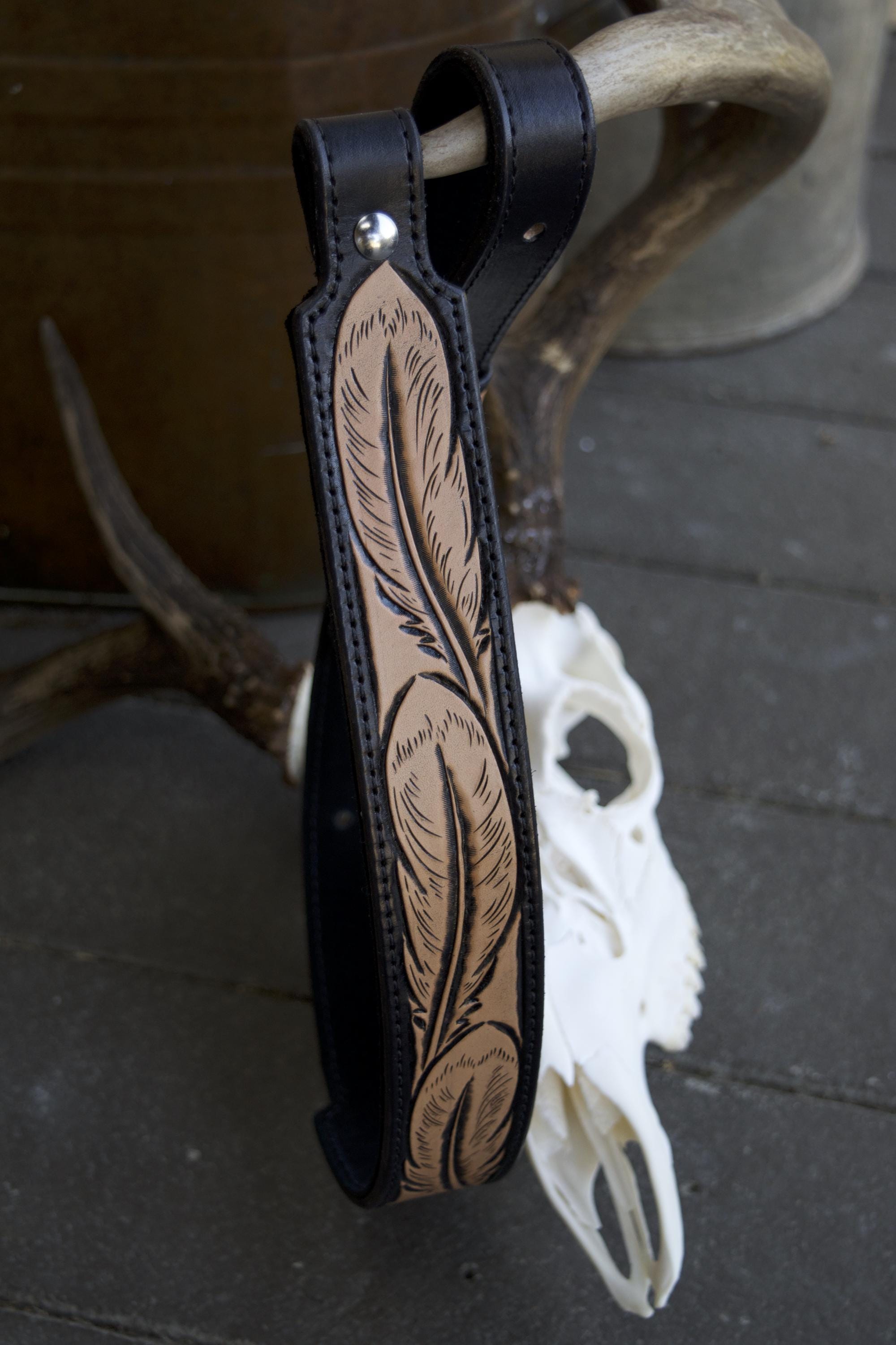 Feather Gun Sling, Black