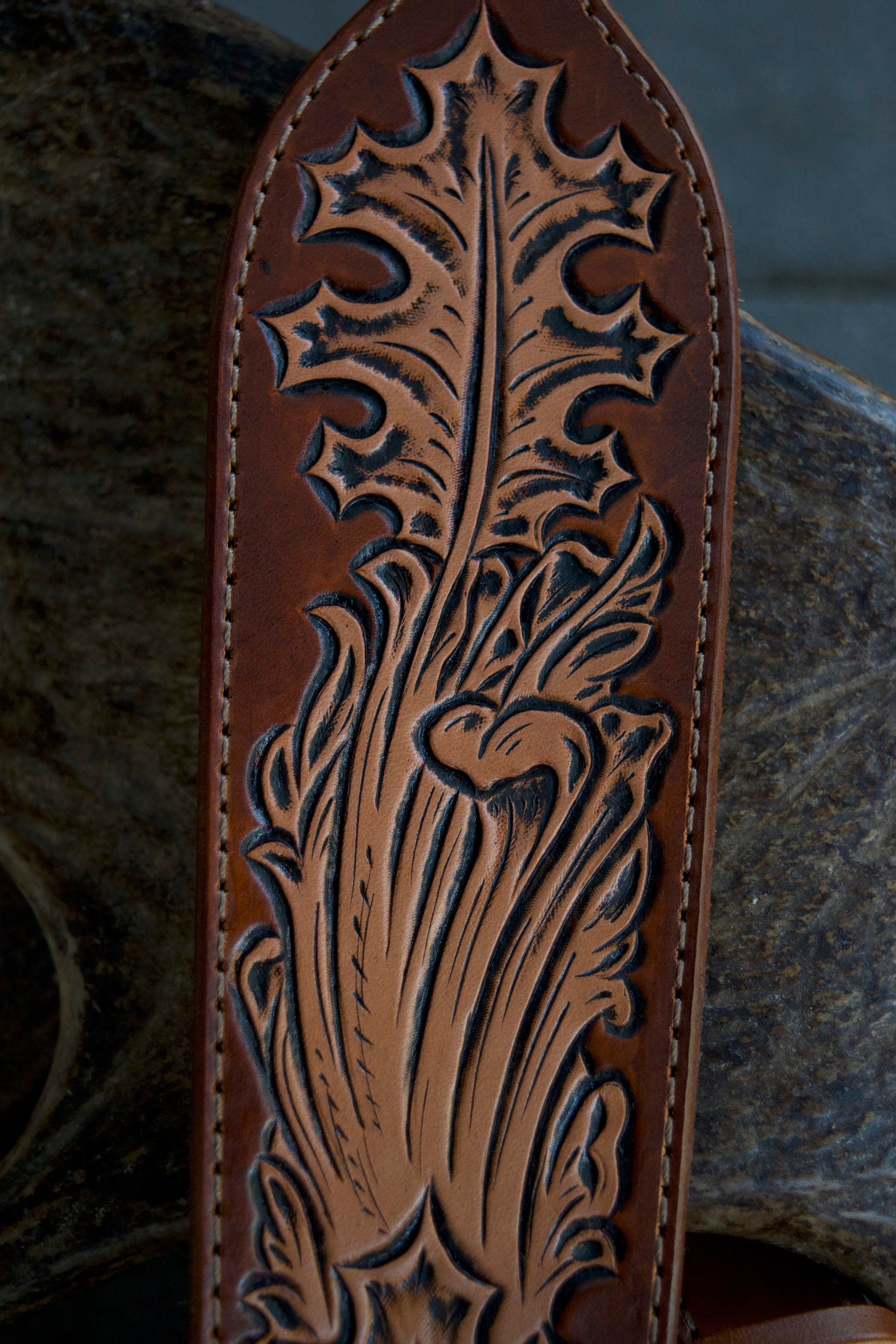 Oak Leaf Gun Sling, Brown